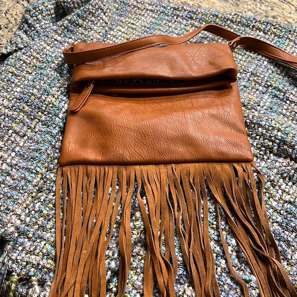 Handbag w/Fringe